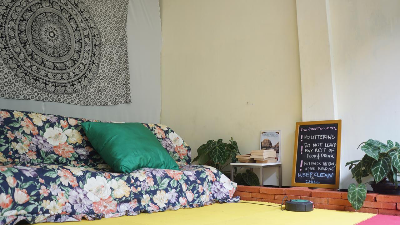 The Sleepingroom Hostel Yogyakarta Eksteriør bilde