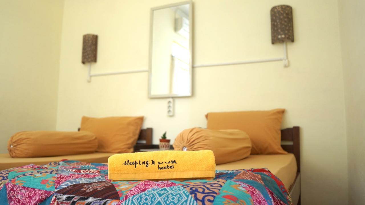 The Sleepingroom Hostel Yogyakarta Eksteriør bilde