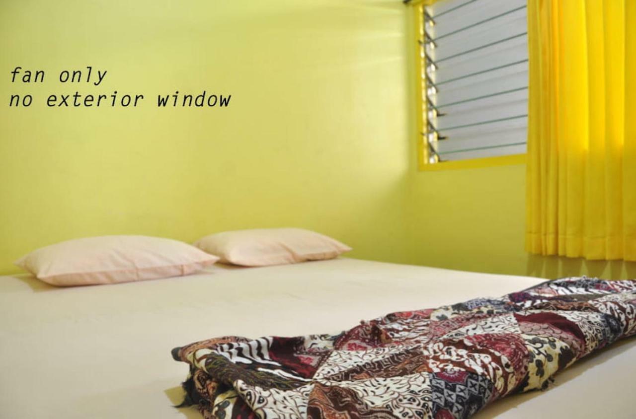 The Sleepingroom Hostel Yogyakarta Eksteriør bilde