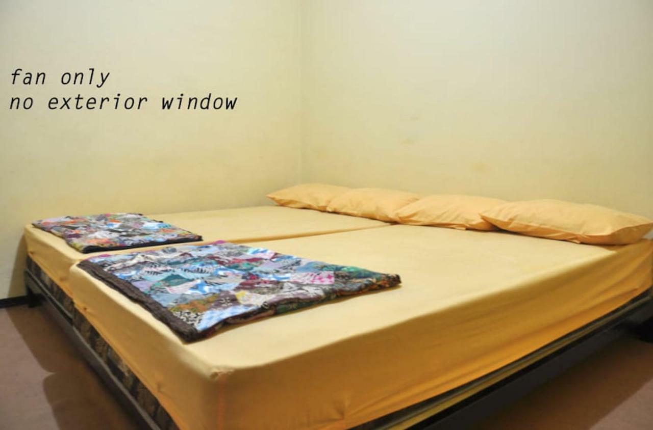 The Sleepingroom Hostel Yogyakarta Eksteriør bilde