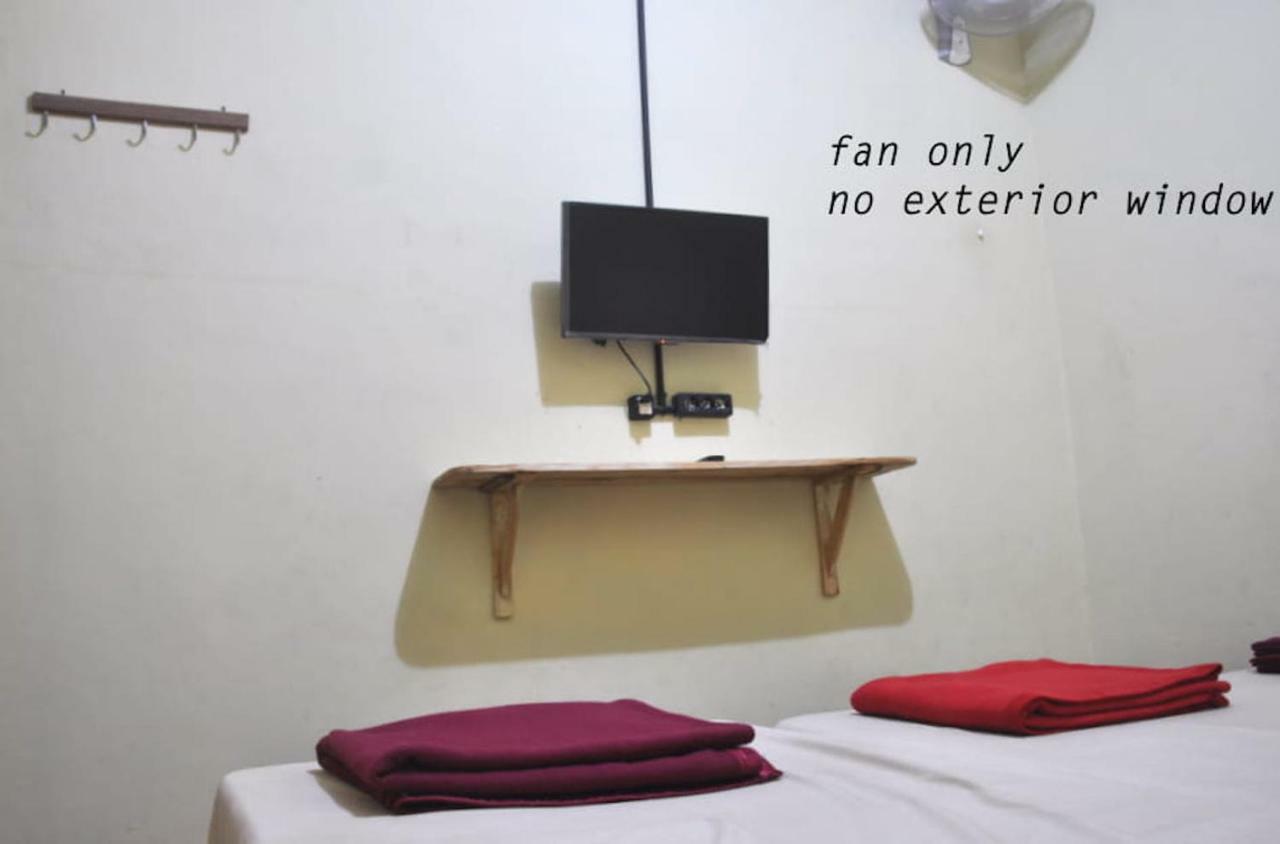 The Sleepingroom Hostel Yogyakarta Eksteriør bilde